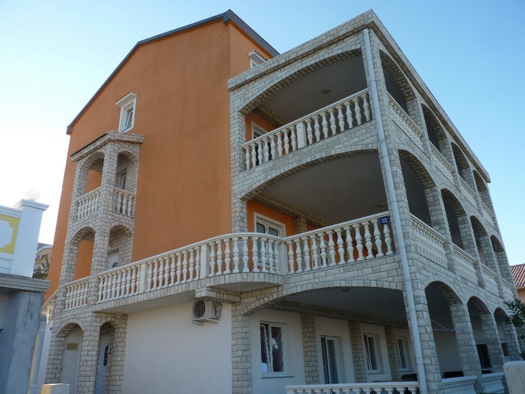 Apartments Villa Anastazija Pag Town Exterior photo